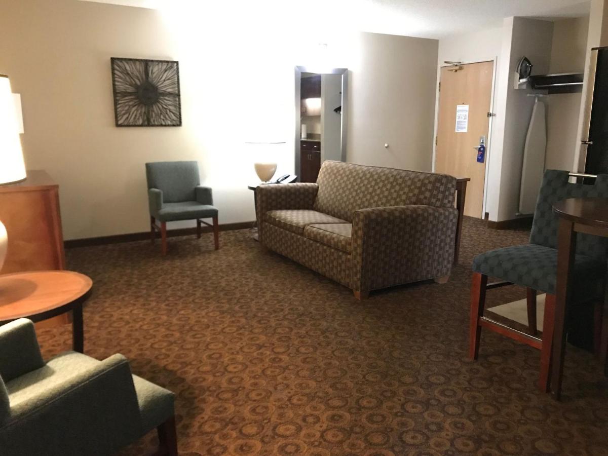 Family Suite - Non-Smoking at Holiday Inn Express Hotel & Suites St. Cloud by IHG