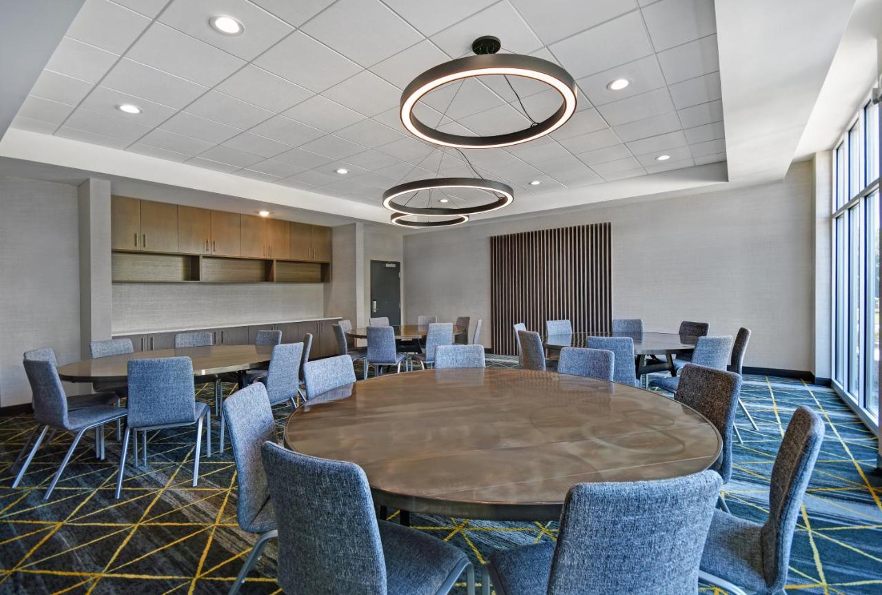  | Holiday Inn Grand Rapids North - Walker, an IHG Hotel