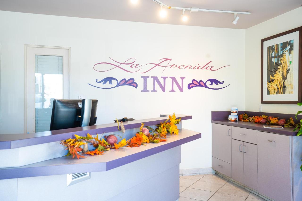 | La Avenida Inn
