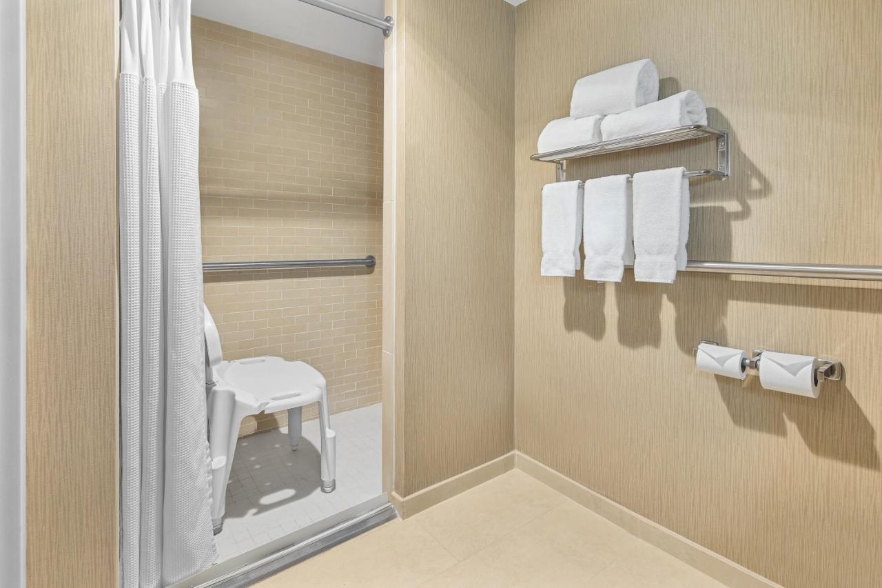 | Crowne Plaza Greenville, an IHG Hotel