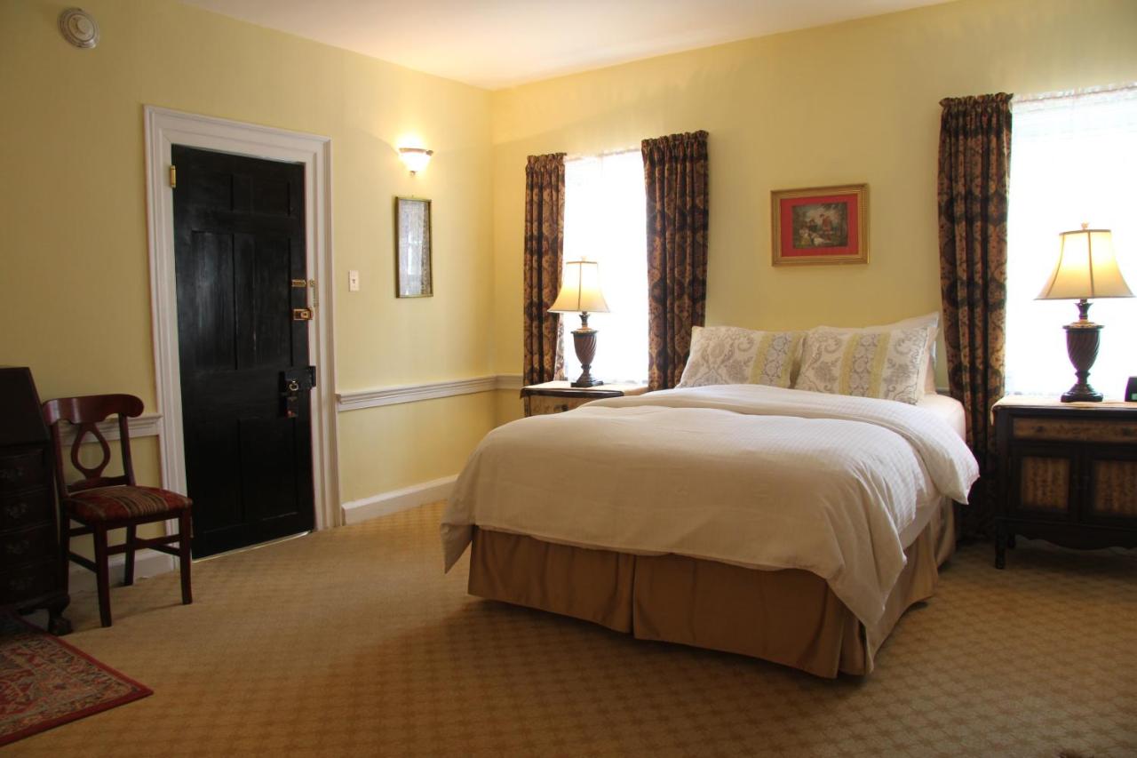 | Morris House Hotel