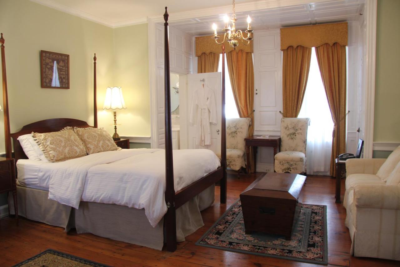 | Morris House Hotel