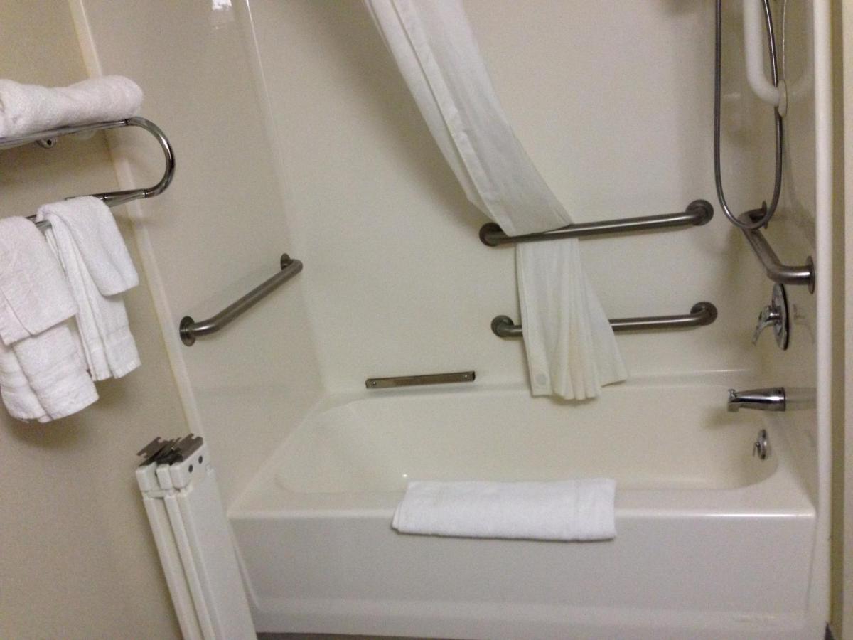 King Room - Disability Access at Kalika Hotel