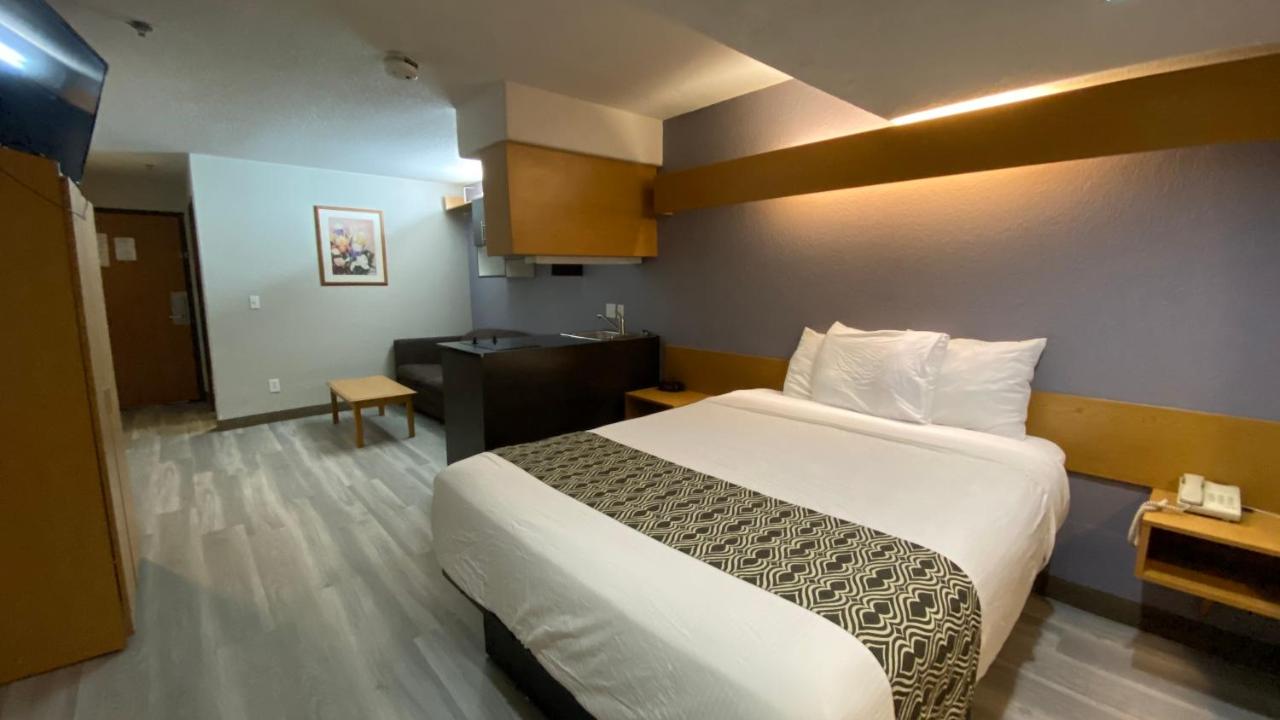 Queen Suite - Non-Smoking at Microtel Inn by Wyndham Ardmore