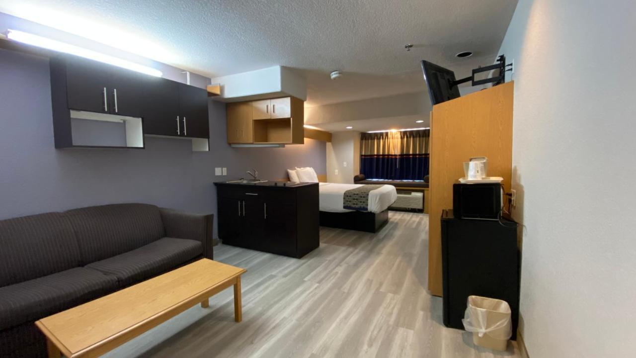 Queen Suite - Non-Smoking at Microtel Inn by Wyndham Ardmore