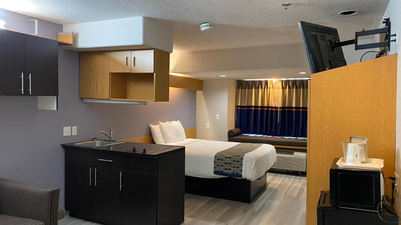 Queen Suite - Non-Smoking at Microtel Inn by Wyndham Ardmore