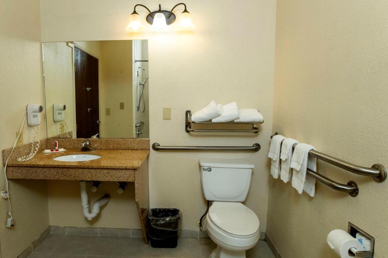 Queen Room with Two Queen Beds - Disability Access - Non-Smoking at Days Inn & Suites by Wyndham Houston North/Aldine