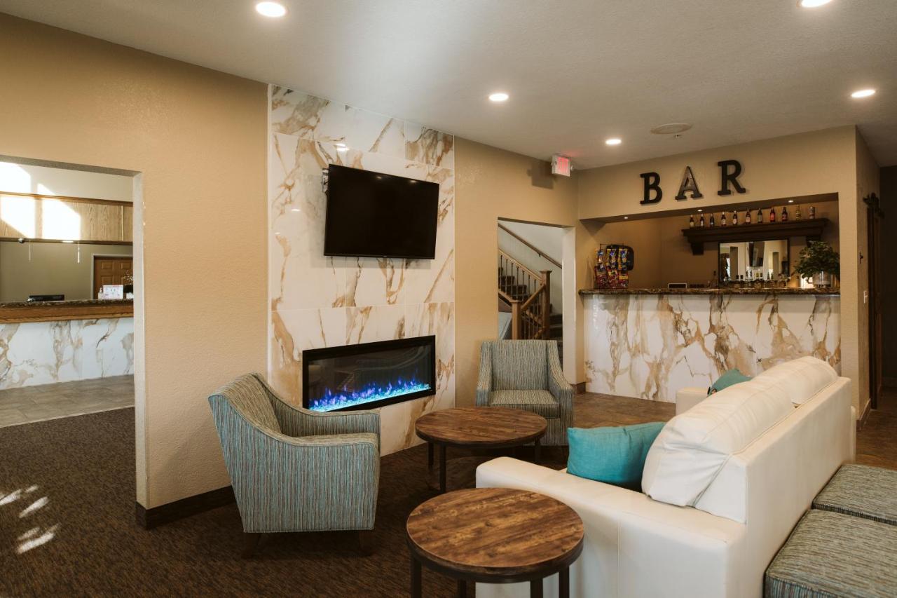  | EverSpring Suites