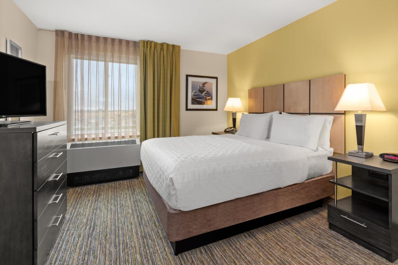Queen Room with Accessible Roll In Shower - Non-Smoking at Candlewood Suites Fairbanks, an IHG Hotel