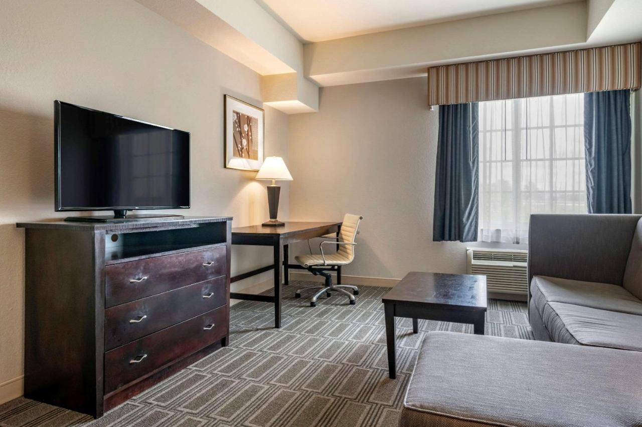 King Suite with Sofa Bed - Non-Smoking at Comfort Inn & Suites