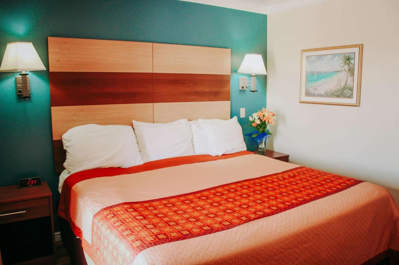 | Rodeway Inn & Suites Lake Havasu City