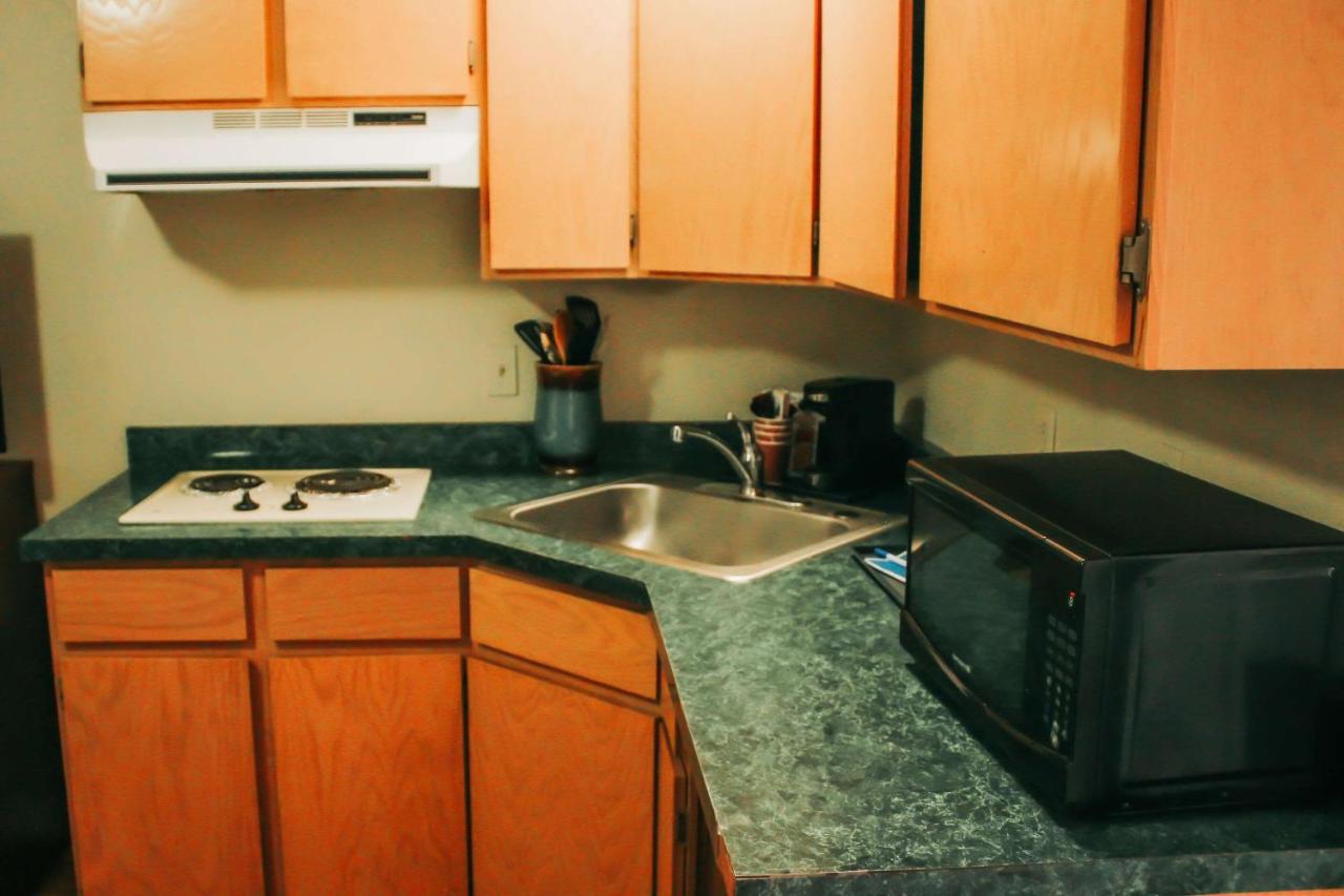 | Rodeway Inn & Suites Lake Havasu City