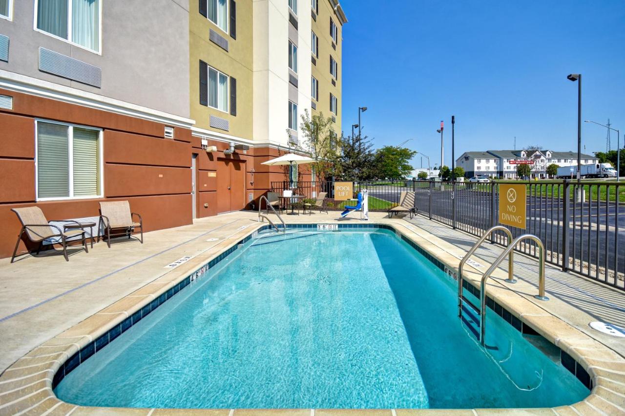 | Candlewood Suites St Clairsville Wheeling Area, an IHG Hotel