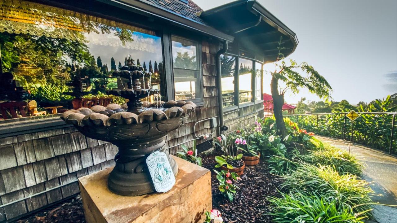 | Kula Lodge