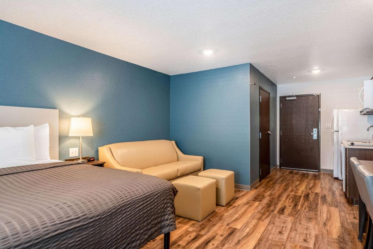King Room with Sofa Bed - Accessible/Non-Smoking at WoodSpring Suites Sanford North I-4 Orlando Area