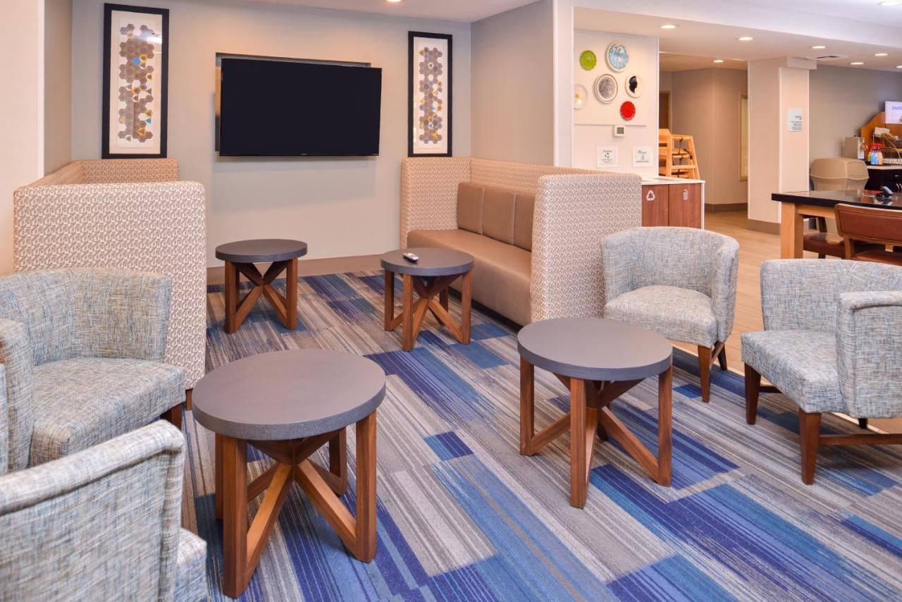 | Holiday Inn Express Hotel & Suites Lacey, an IHG Hotel