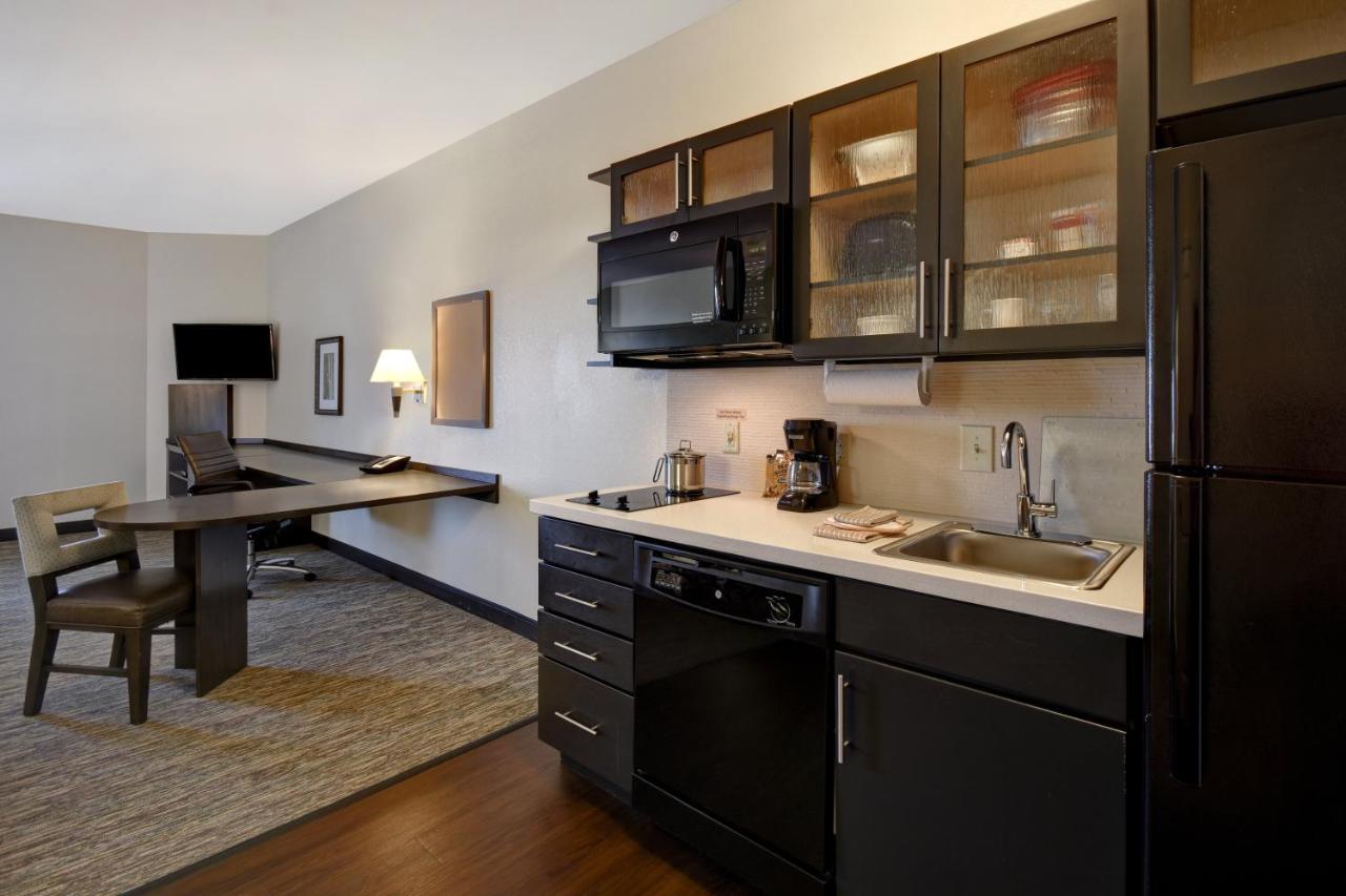| Candlewood Suites St Clairsville Wheeling Area, an IHG Hotel