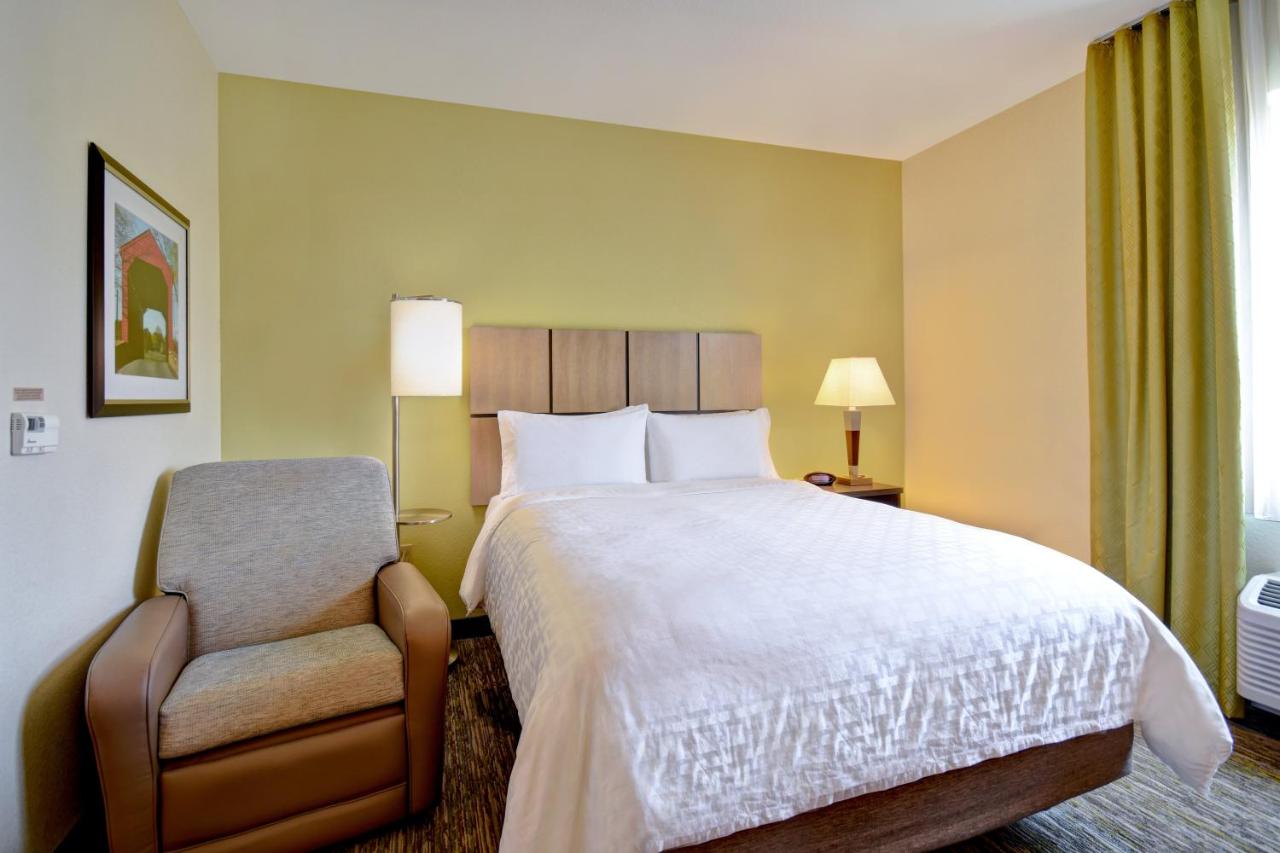 | Candlewood Suites St Clairsville Wheeling Area, an IHG Hotel