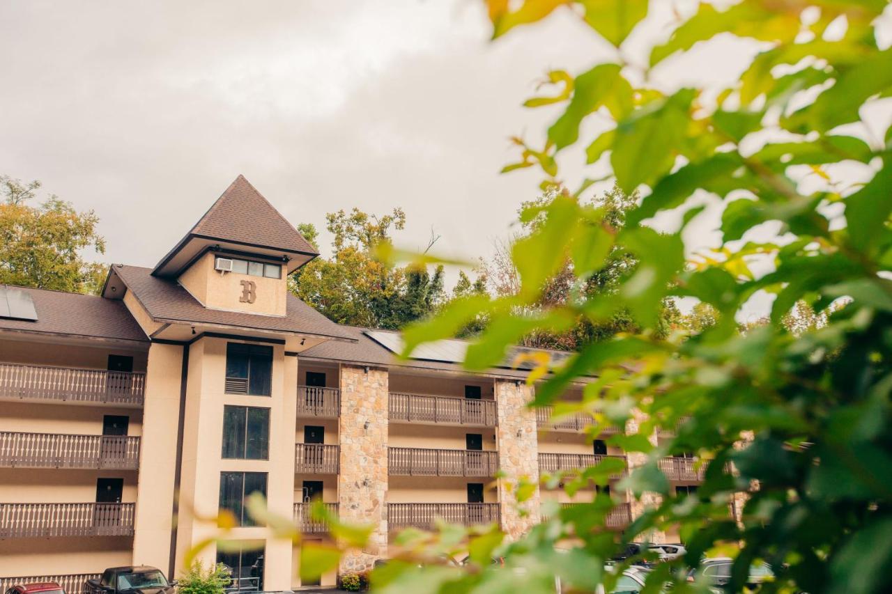| Brookside Lodge