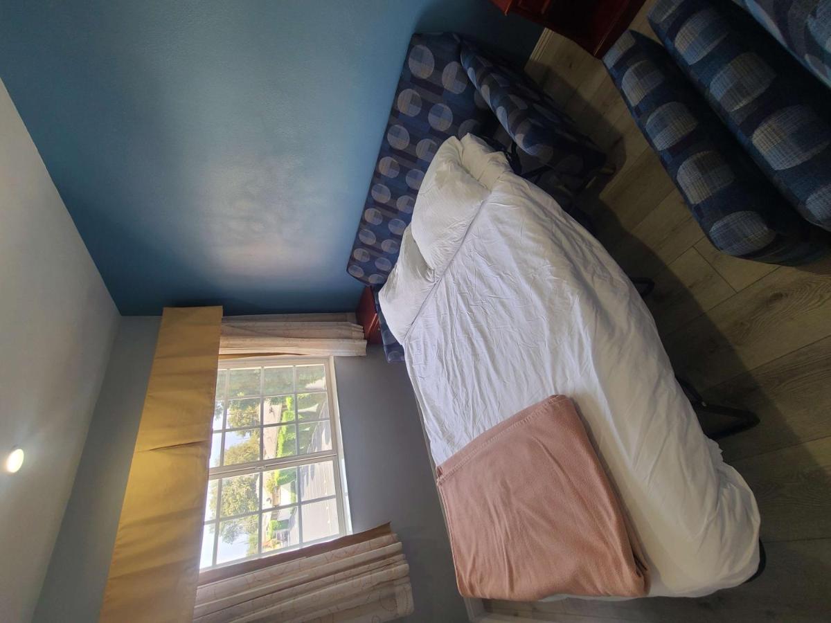 King Room with Sofa Bed - Non-Smoking at Best Western Orange Plaza