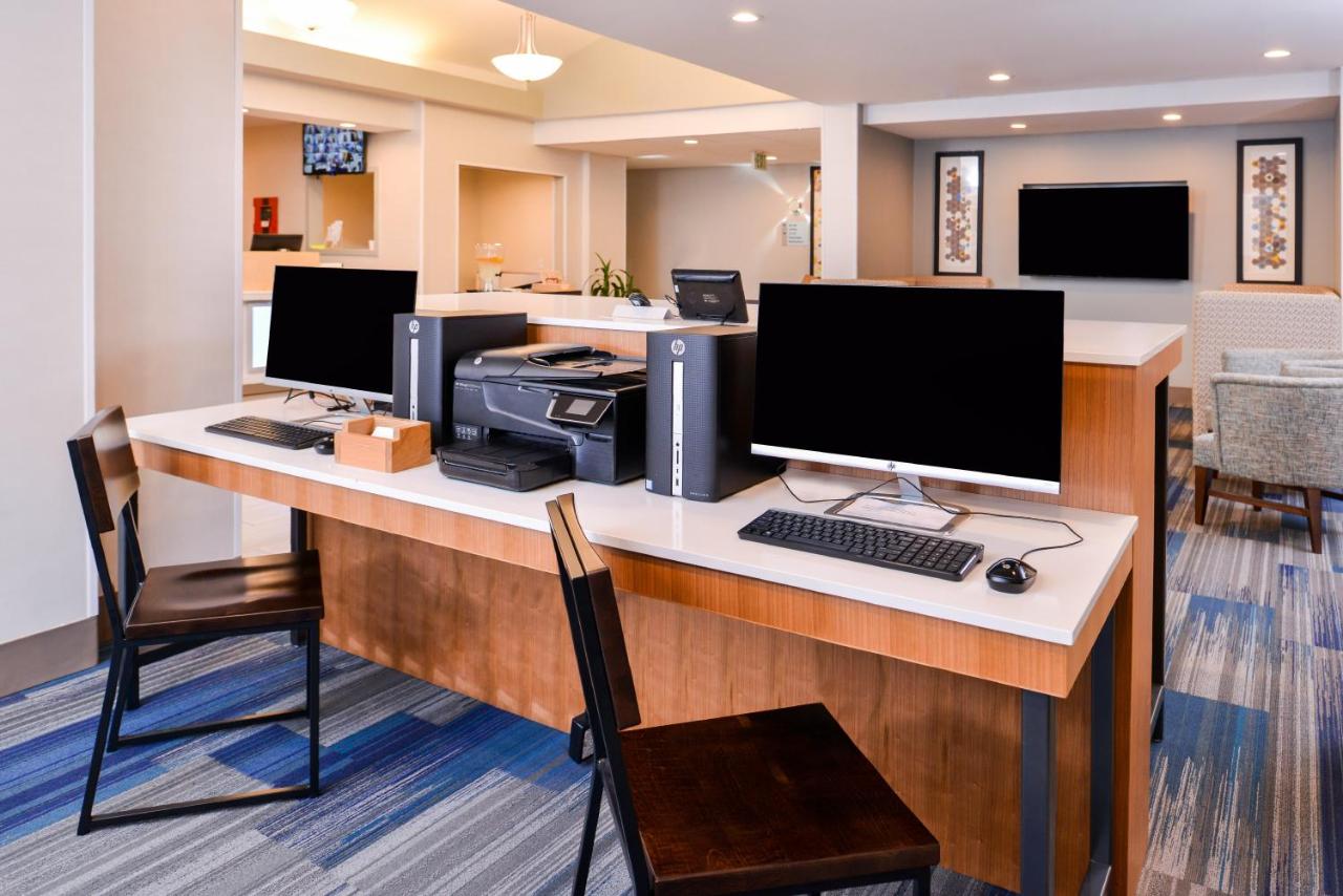 | Holiday Inn Express Hotel & Suites Lacey, an IHG Hotel