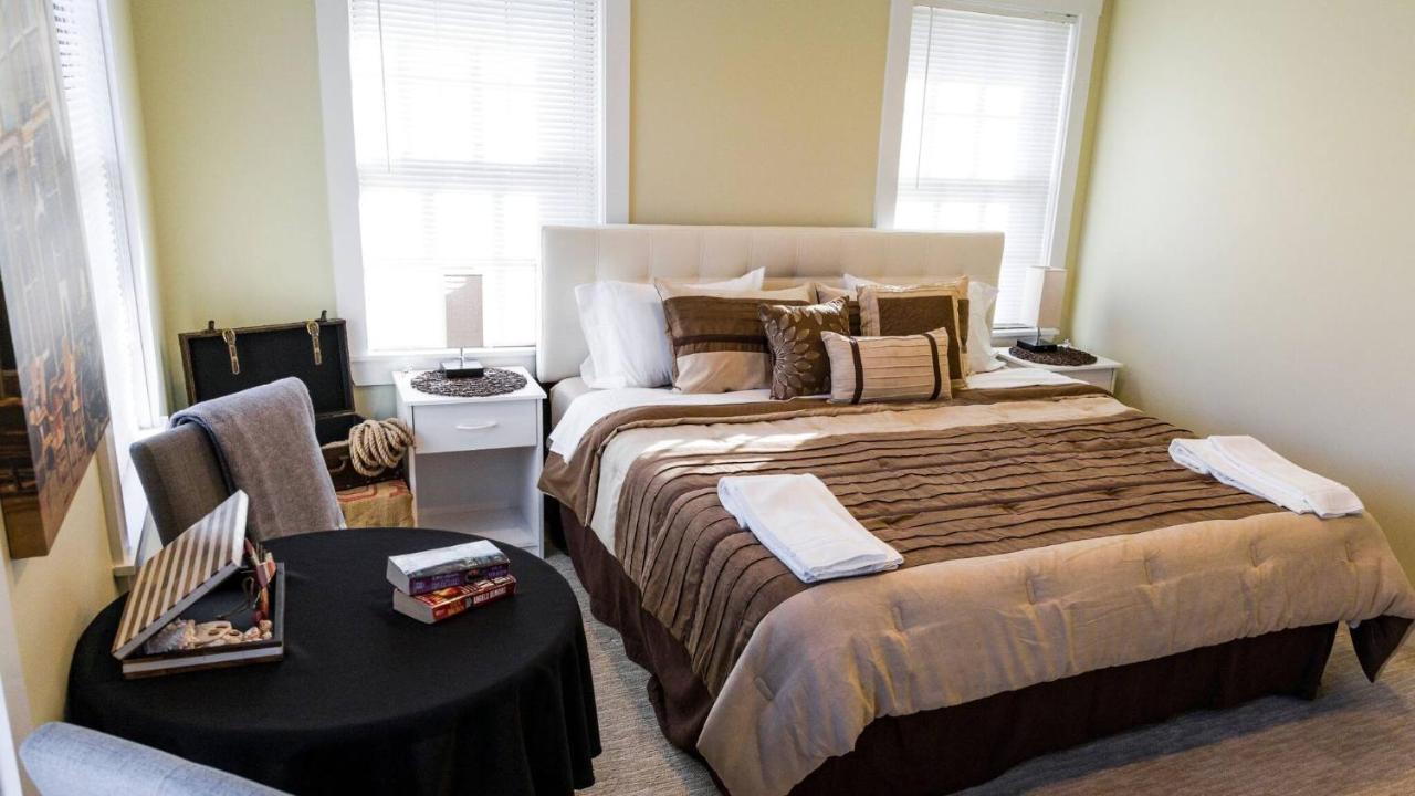 | Room in Guest room - Room 1 Private Bathroom Pool Shuttle Bus