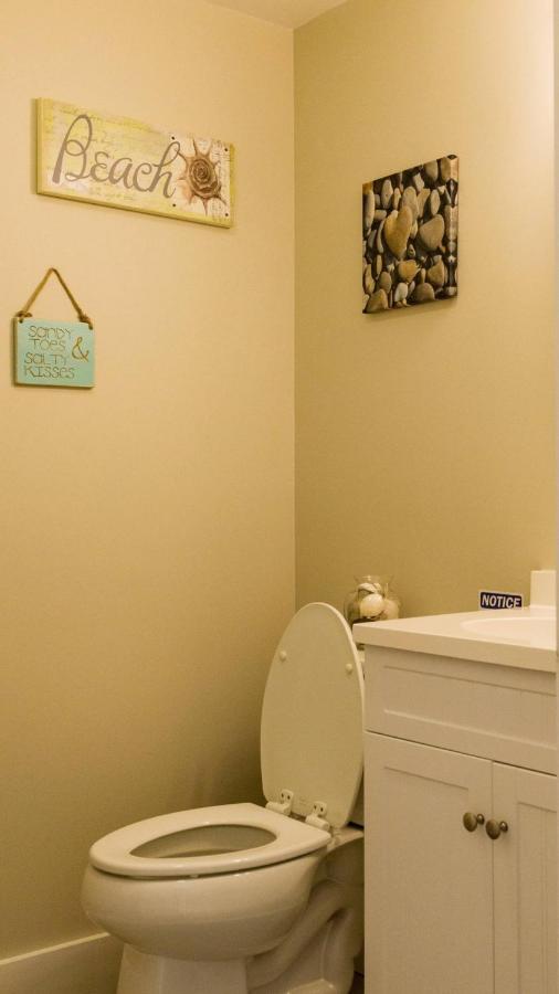 | Room in Guest room - Room 1 Private Bathroom Pool Shuttle Bus