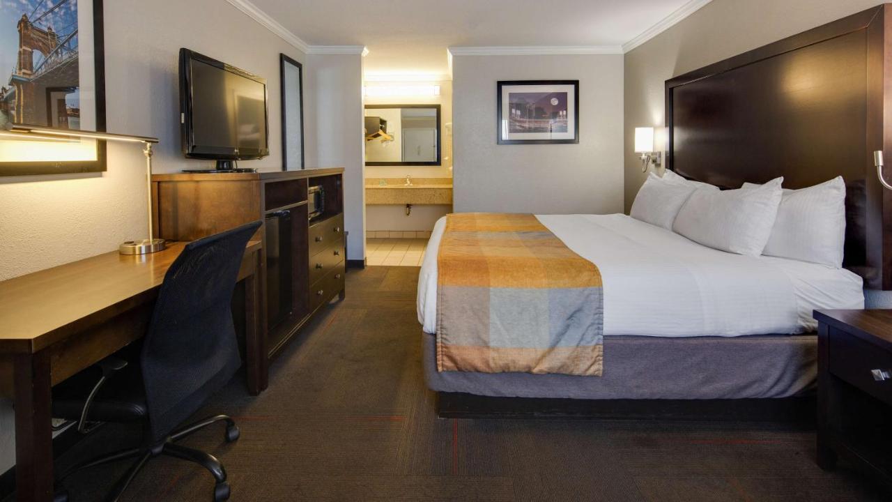 King Room - Non Smoking at Best Western Clermont