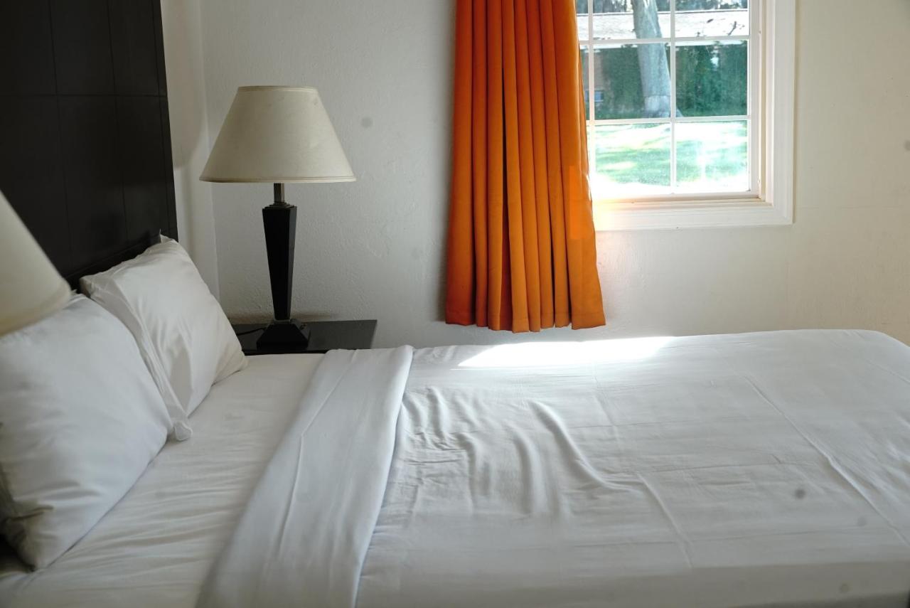 Deluxe King Room at INN on 17