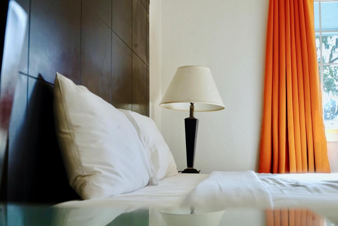 Deluxe King Room at INN on 17