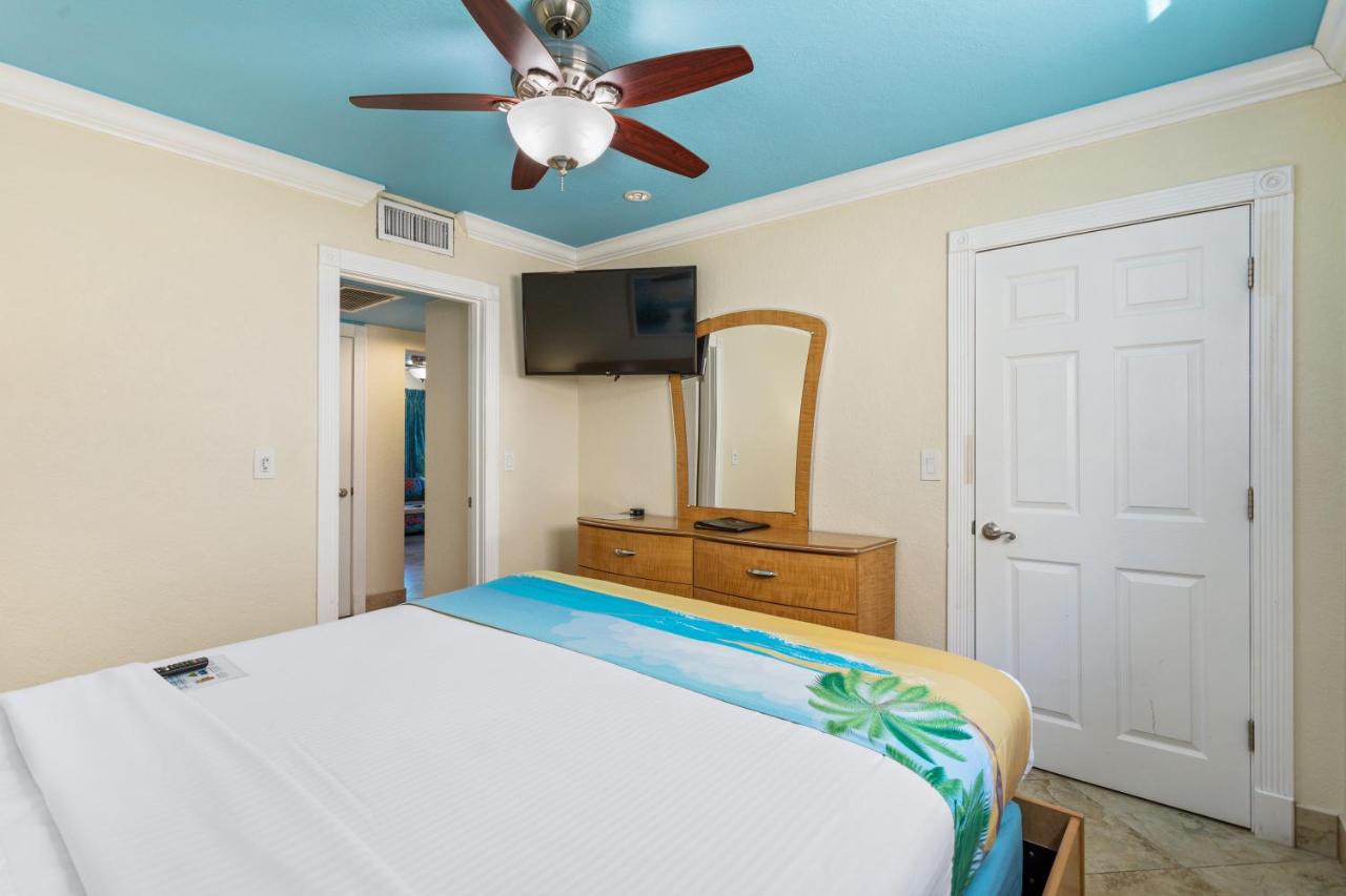 Deluxe One Bedroom Suite: 1 Queen Bed and 1 Sleeper Sofa at Bay Palms Waterfront Resort - Hotel and Marina