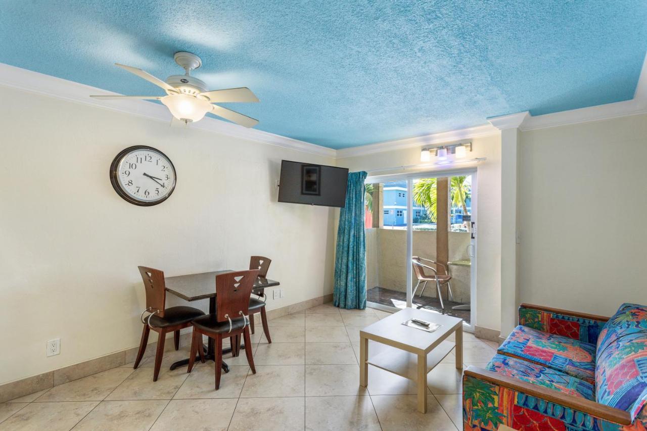 One Bedroom Suite: 1 Queen Bed and 1 Sleeper Sofa at Bay Palms Waterfront Resort - Hotel and Marina