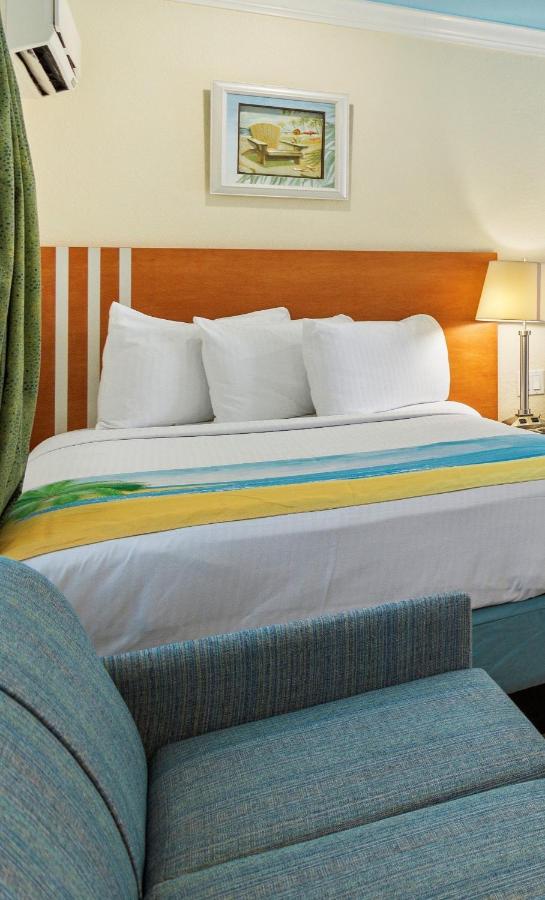 Standard Room: 1 Queen Bed and 1 Sleeper Sofa at Bay Palms Waterfront Resort - Hotel and Marina