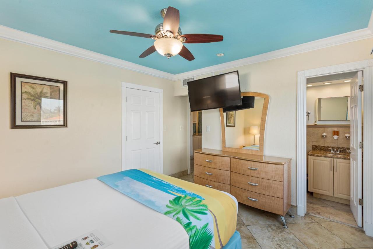 Deluxe Two Bedroom Suite: 2 Queen Beds and 1 Sleeper Sofa at Bay Palms Waterfront Resort - Hotel and Marina