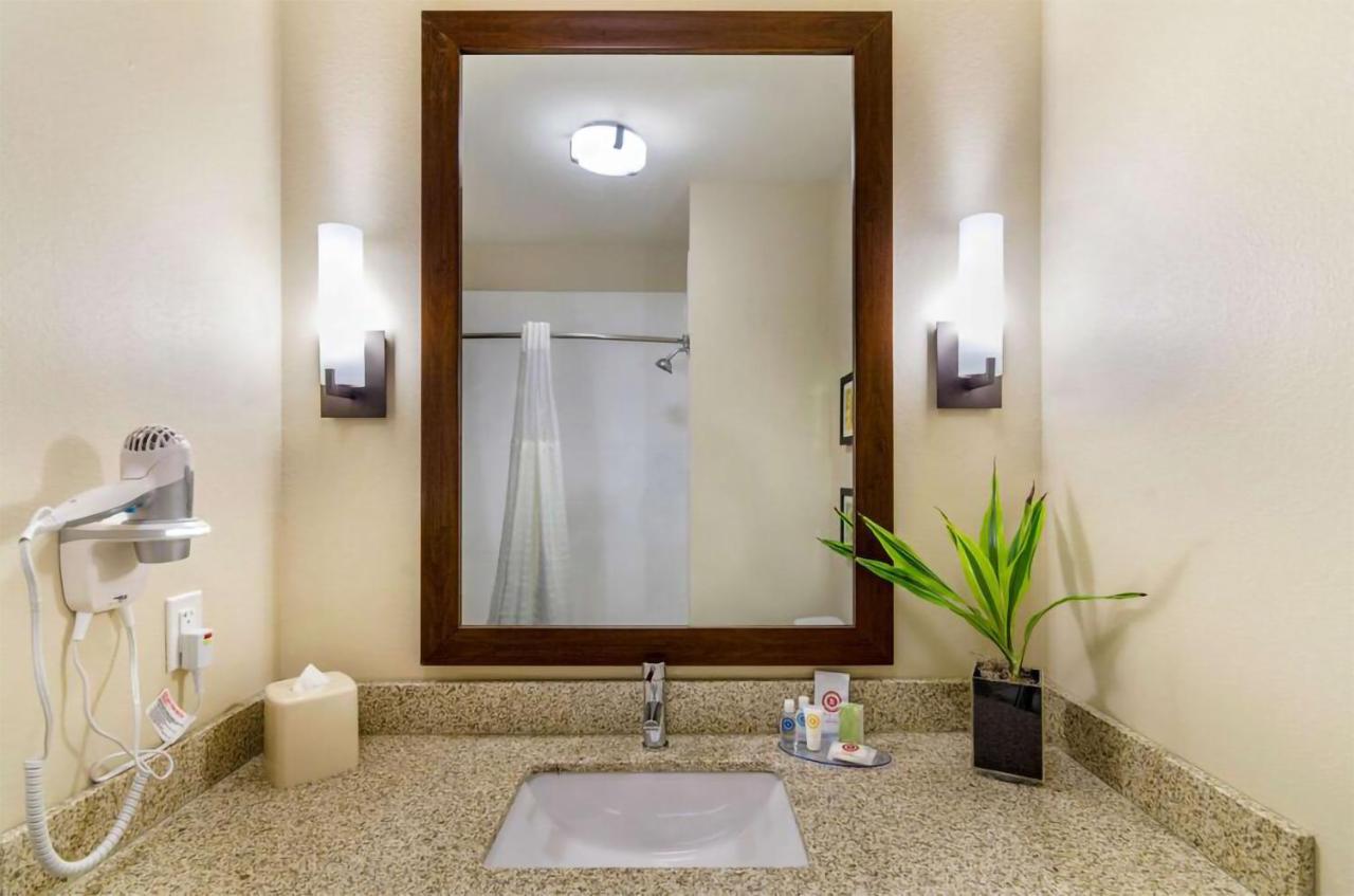 Superior Queen Suite with Two Queen Beds - Non-Smoking at Comfort Inn & Suites Salina North