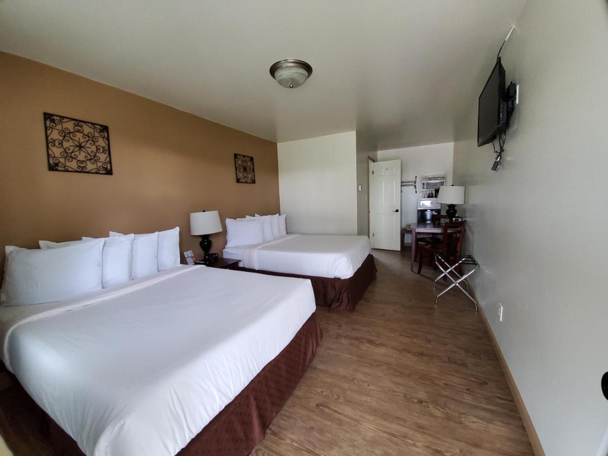| Sunset Lodge Escanaba