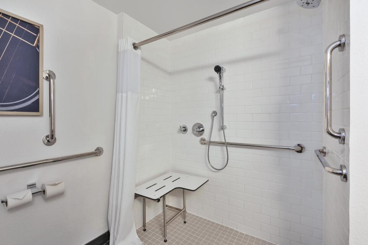 King Room with Roll-In Shower - Disability Access at Hotel Indigo Detroit Downtown by IHG