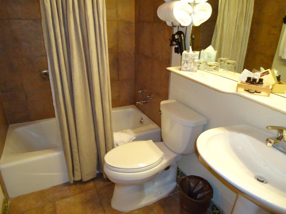King Room at Inn on the Alameda