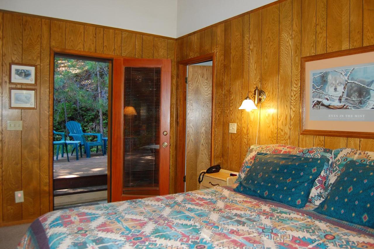 | 18A Pohono Pines