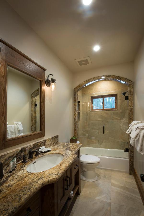 | 1R Rustic Retreat