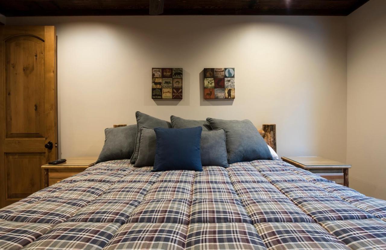 | 1R Rustic Retreat
