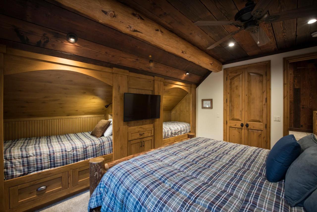 | 1R Rustic Retreat