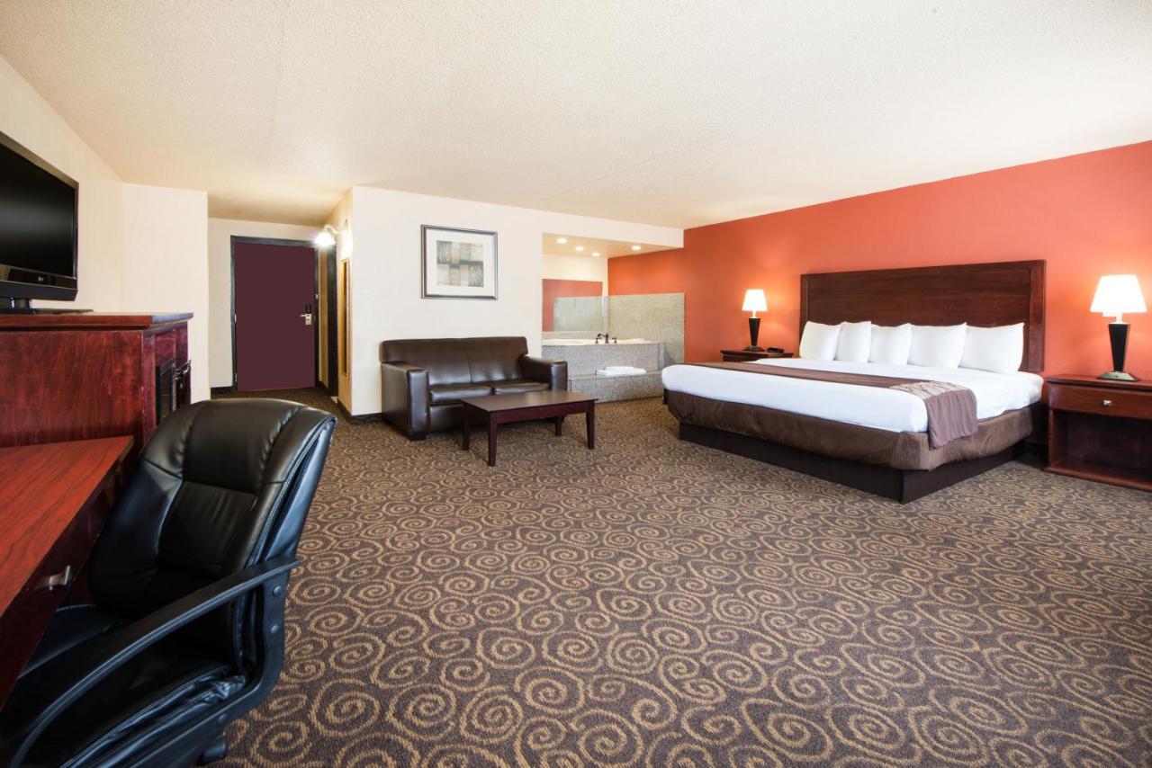 King Suite - Non-Smoking at Travelodge by Wyndham Enid