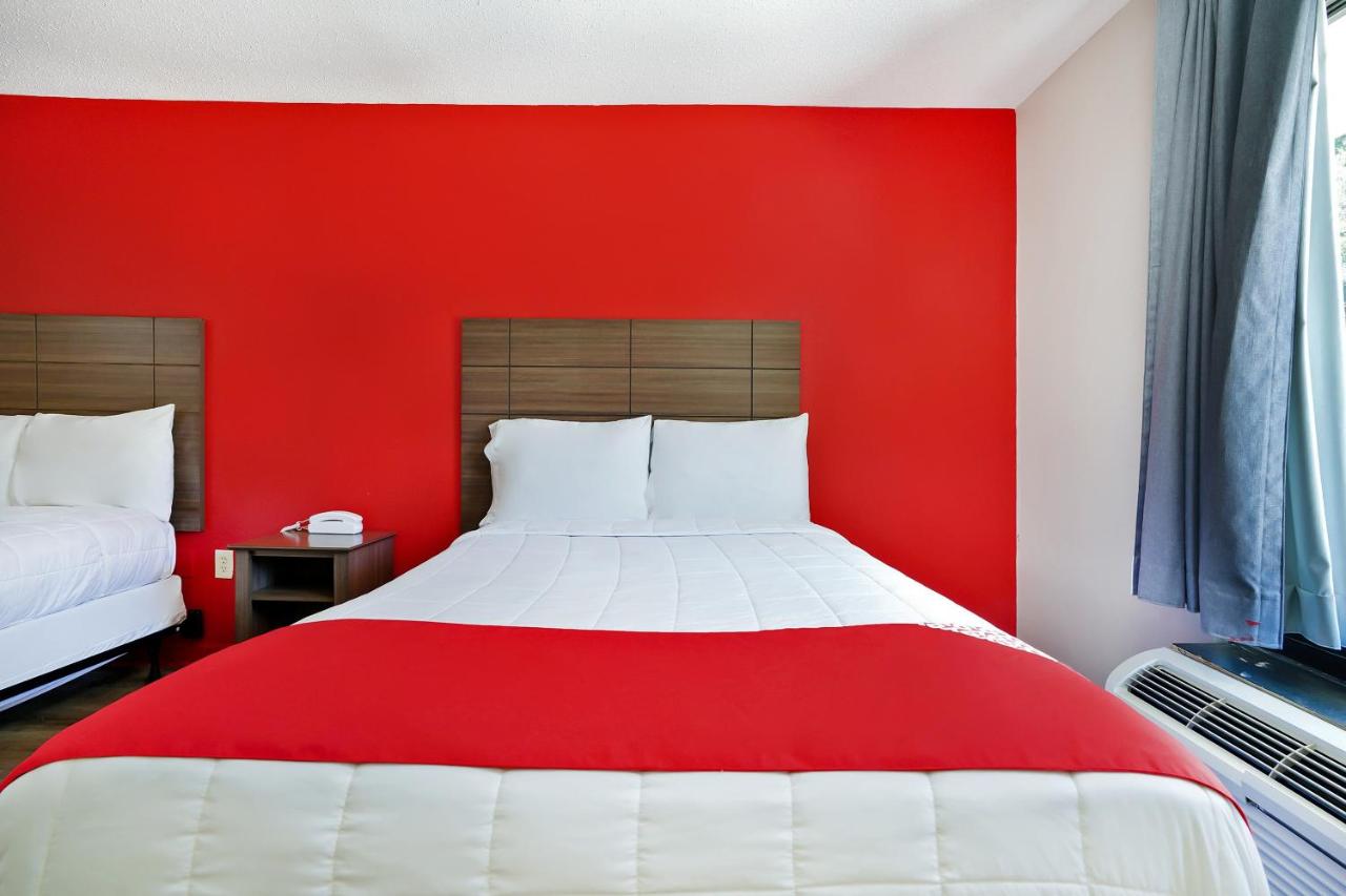 Queen Room with Two Queen Beds at OYO Hotel Decatur I-285 The Perimeter