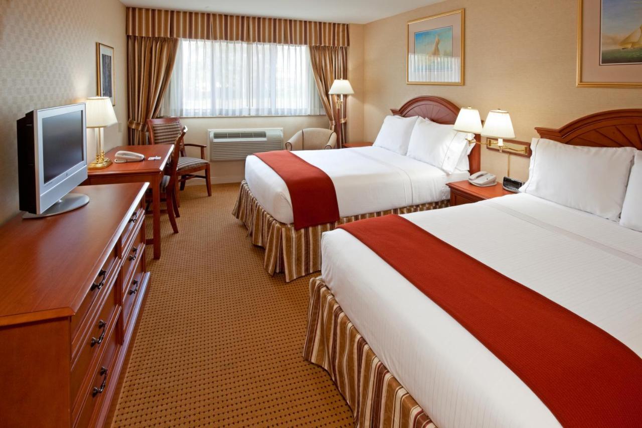 | Five Towns Inn - JFK Airport