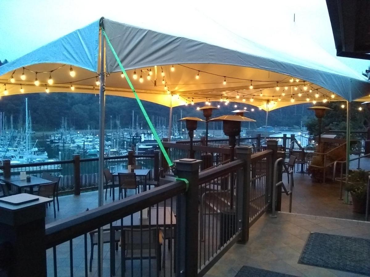 | Noyo Harbor Inn