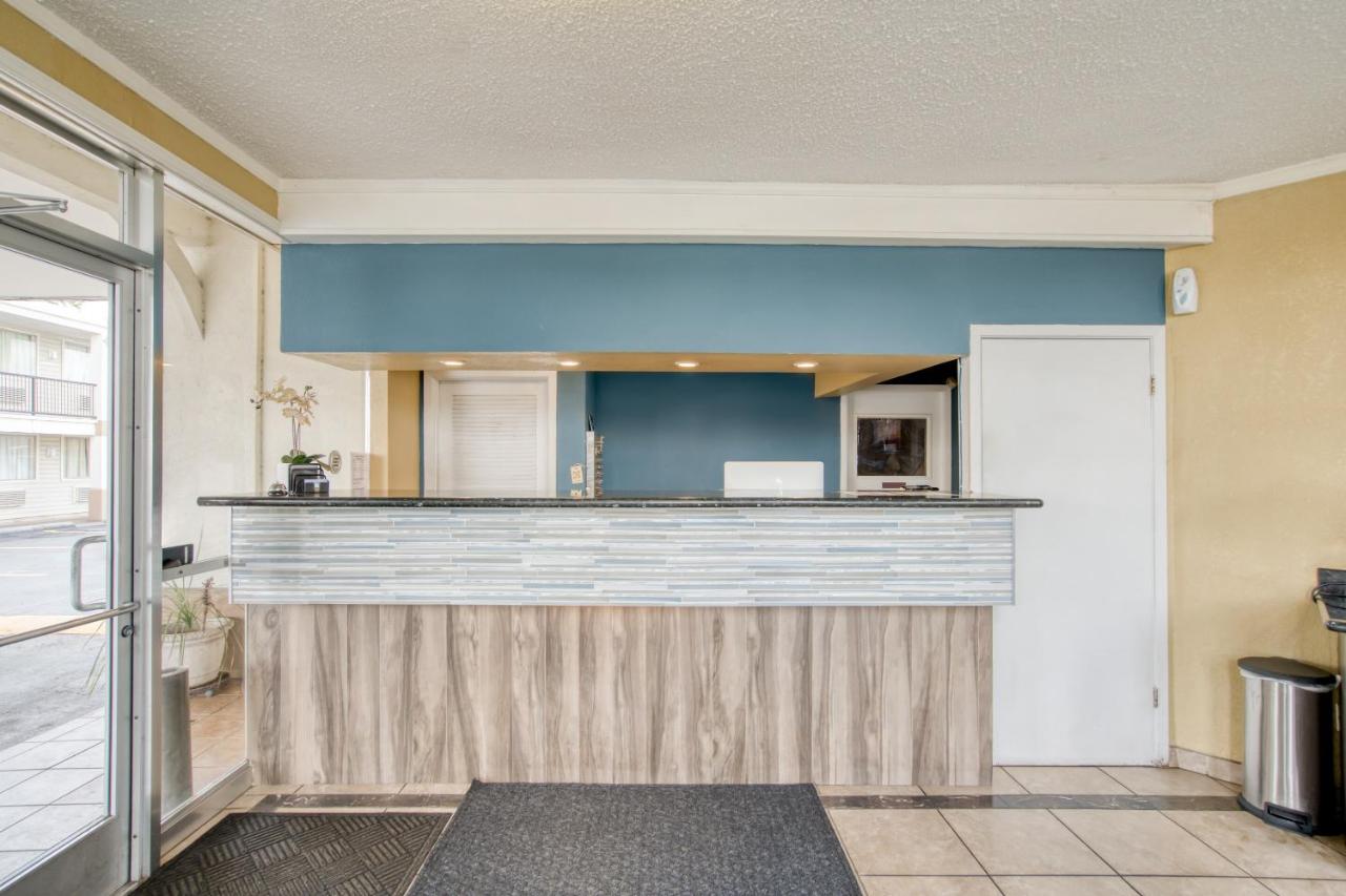 | OYO Hotel Alexandria LA- Hwy 165