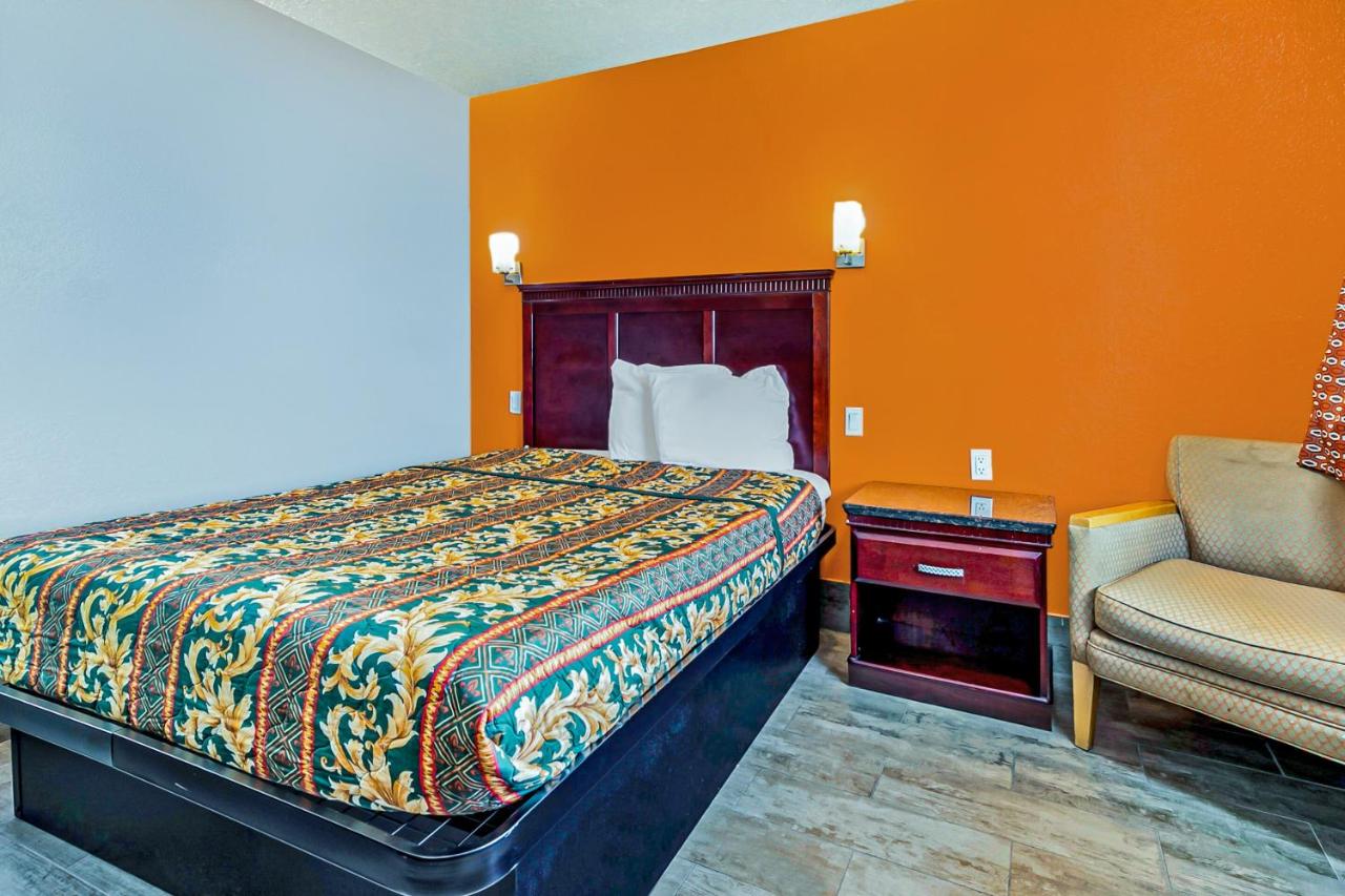  | OYO Hotel Lake Charles Hwy 10