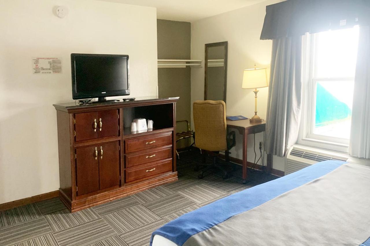 | Lakeview Inn