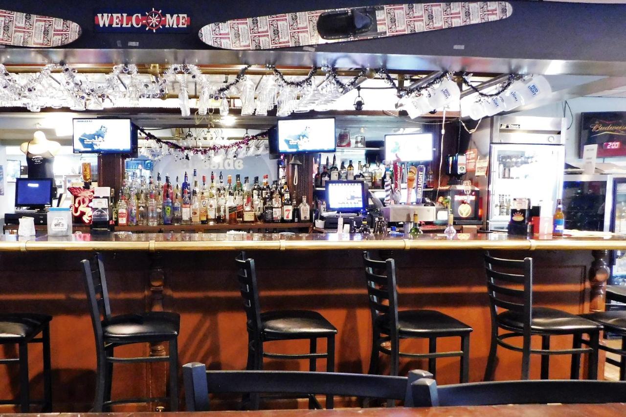 | Lakeview Inn